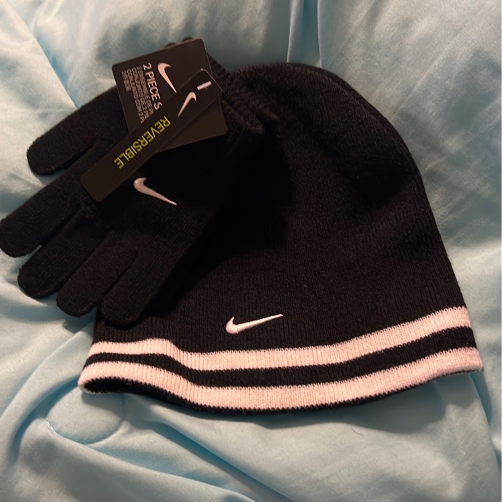 Nike Boys' Reversible Beanie and Glove Set